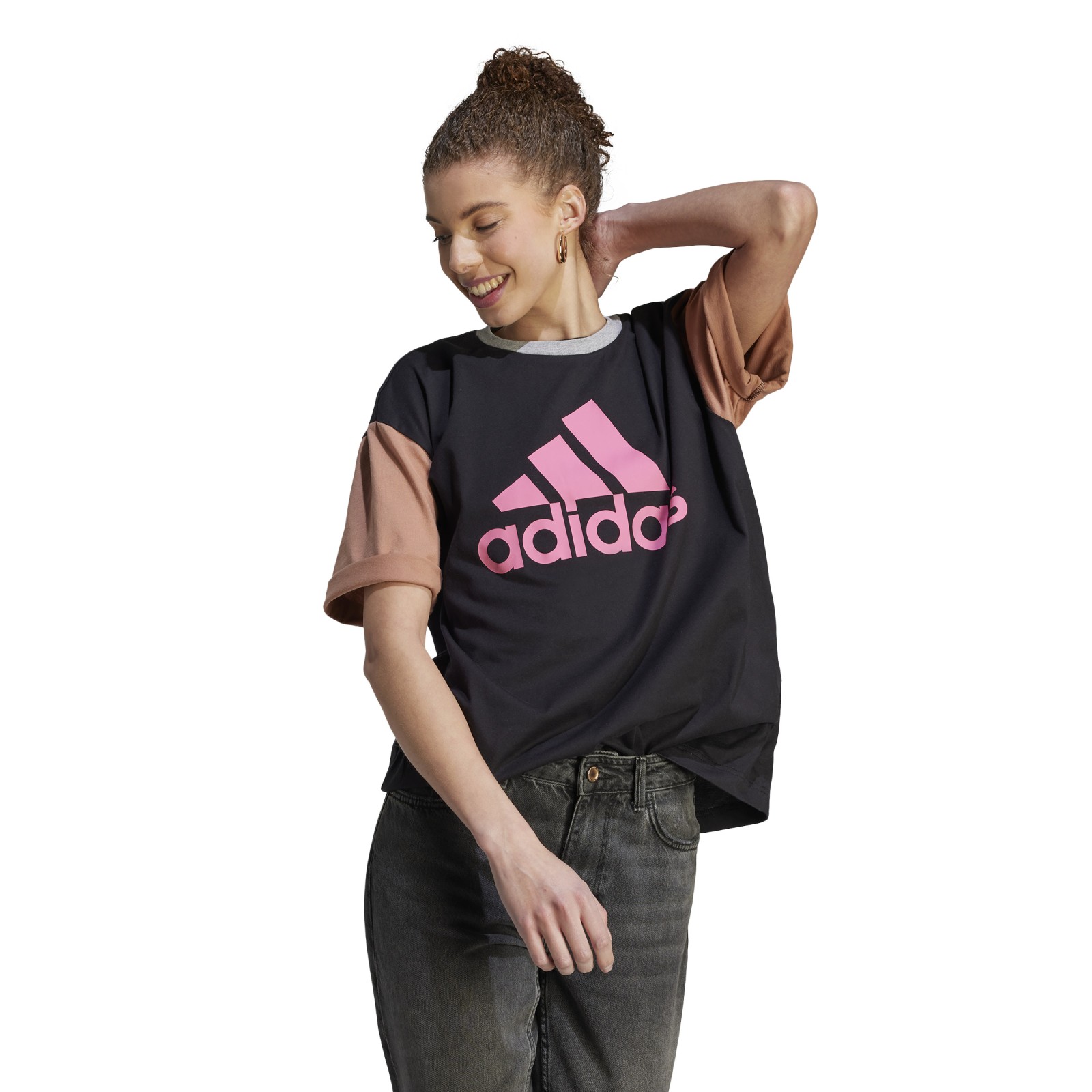 adidas Essentials Big Logo Boyfriend T-Shirt XS