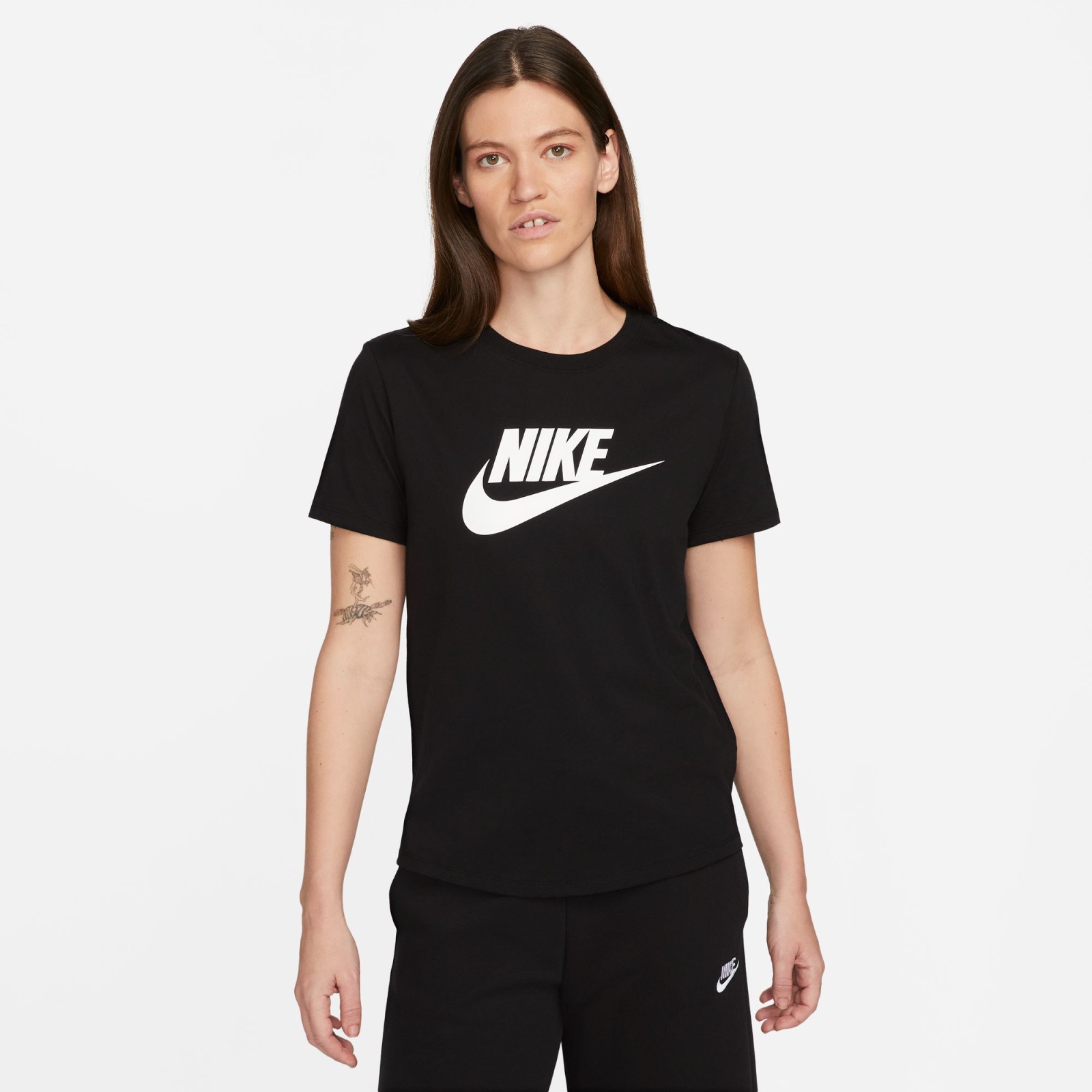 Nike Sportswear Essentials M