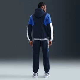 Nike Sportswear Club